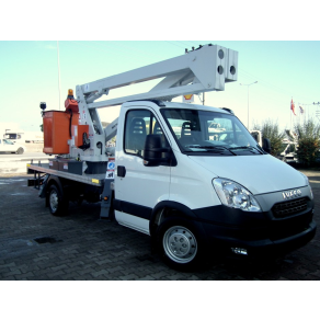 Телескопічна та зчленована платформа Paktas на транспортному засобі PTE 183